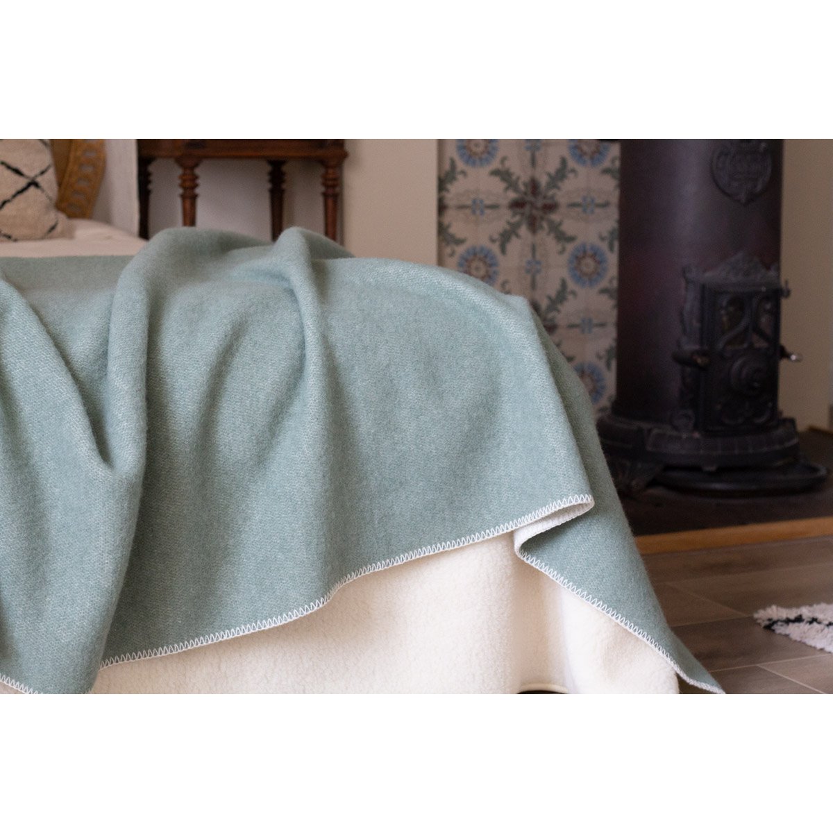 Woolen bed blanket COOL MINT