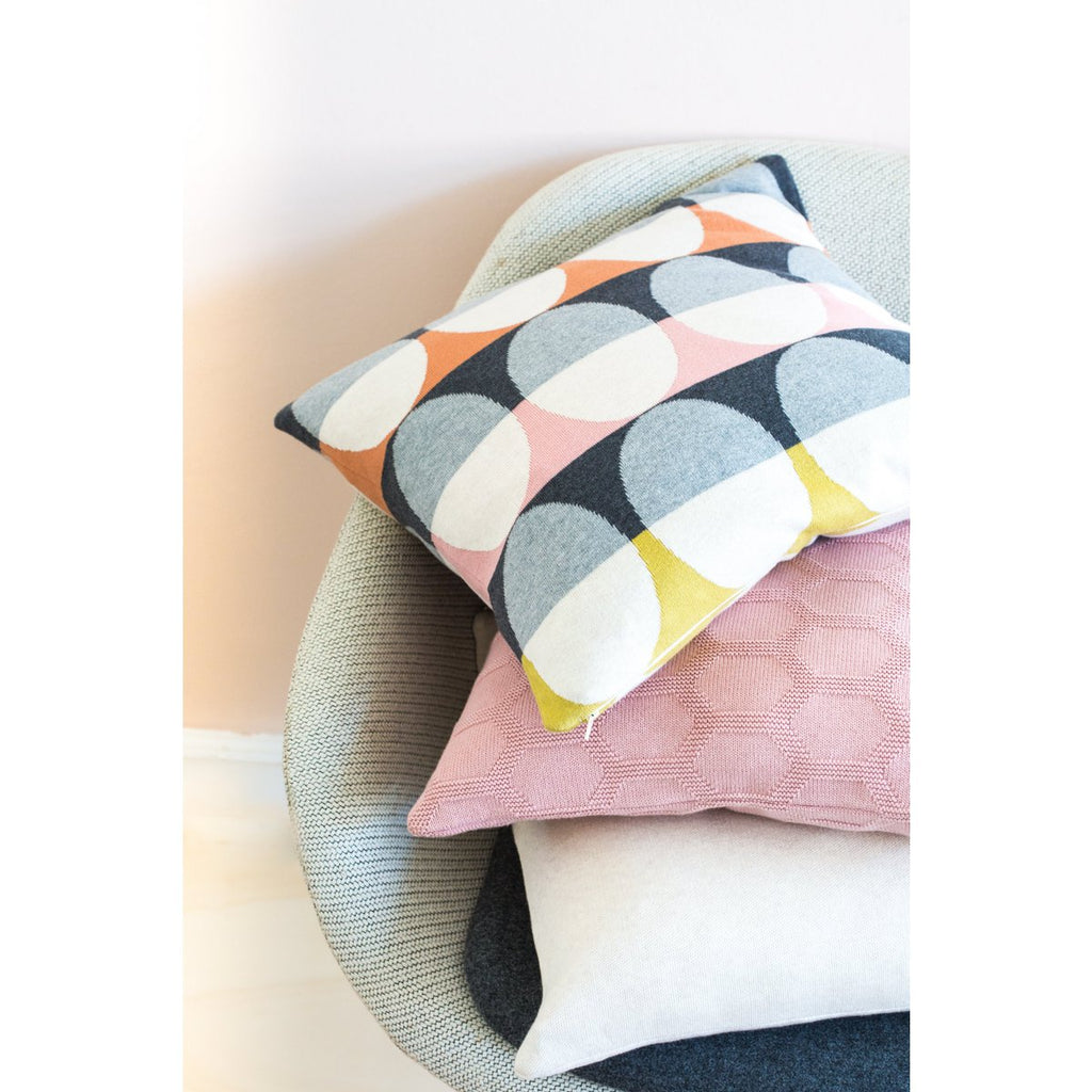 Olivia Pillow Peach, Soft Jacquard gebreide katoen