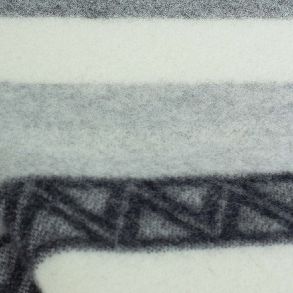 Wool blanket TRIANGLE gray