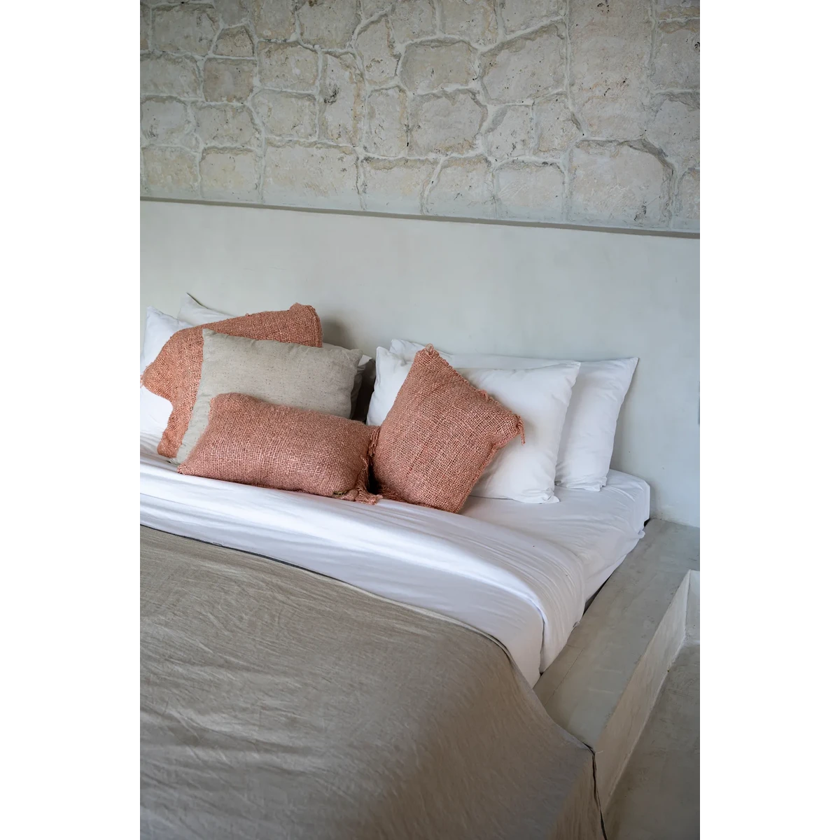 The Oh My Gee Kussenhoes - Zalmroze - 30x50