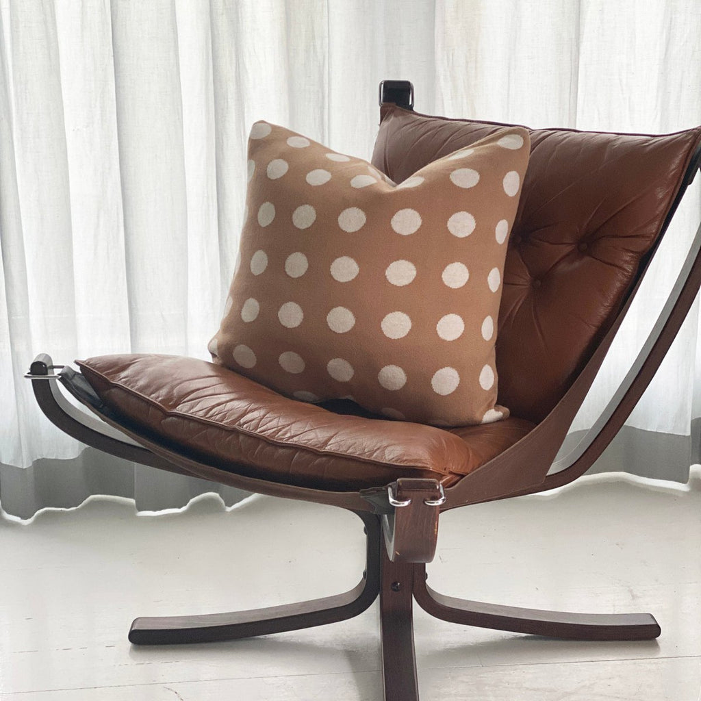 Astrid cushion cover brown, soft jacquard knitted cotton