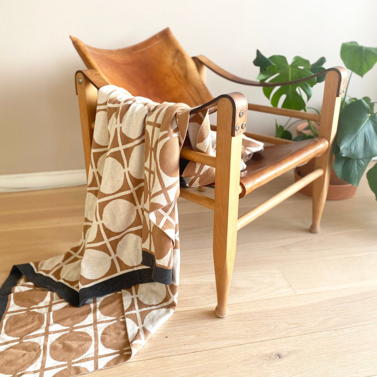 Don blanket brown, soft jacquard knitted cotton