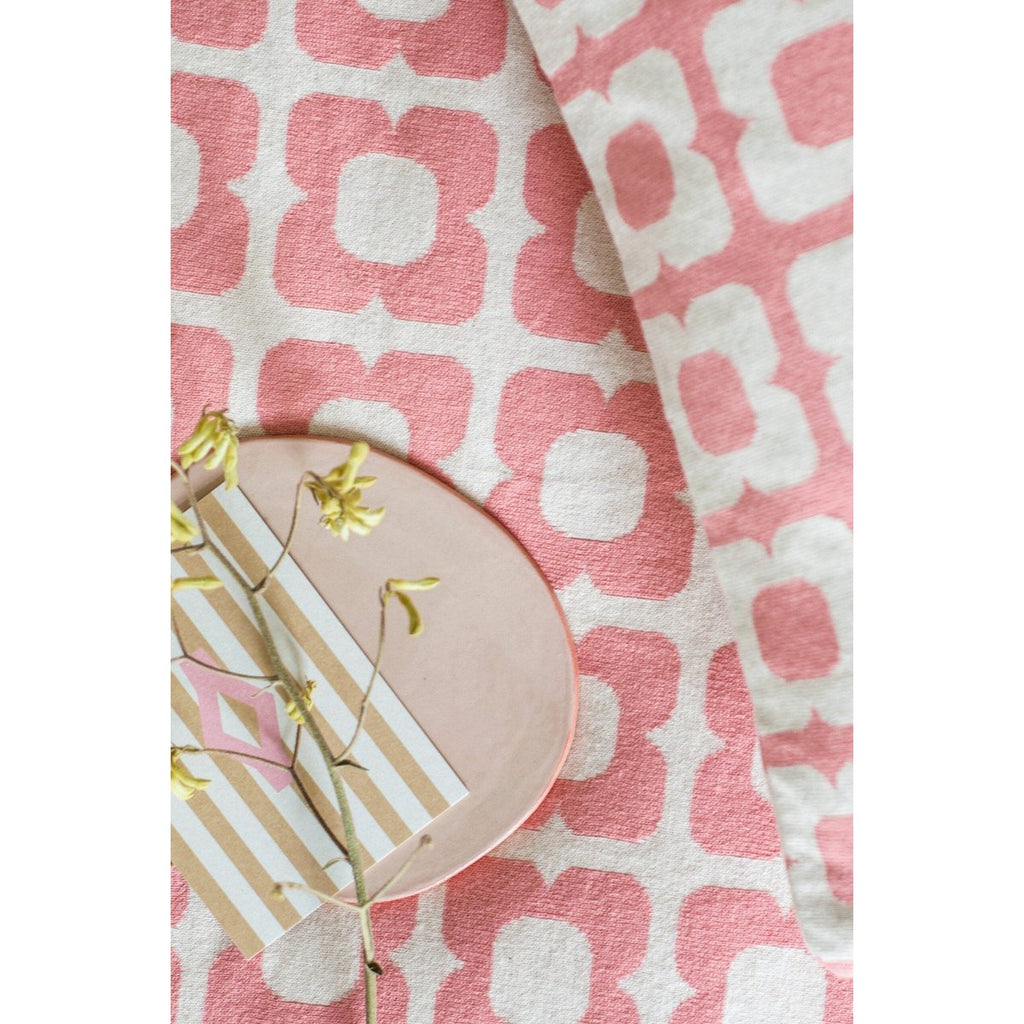 Doris blanket pink, soft jacquard knitted cotton