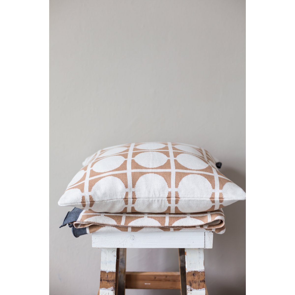 Don cushion cover brown, soft jacquard cotton knitted