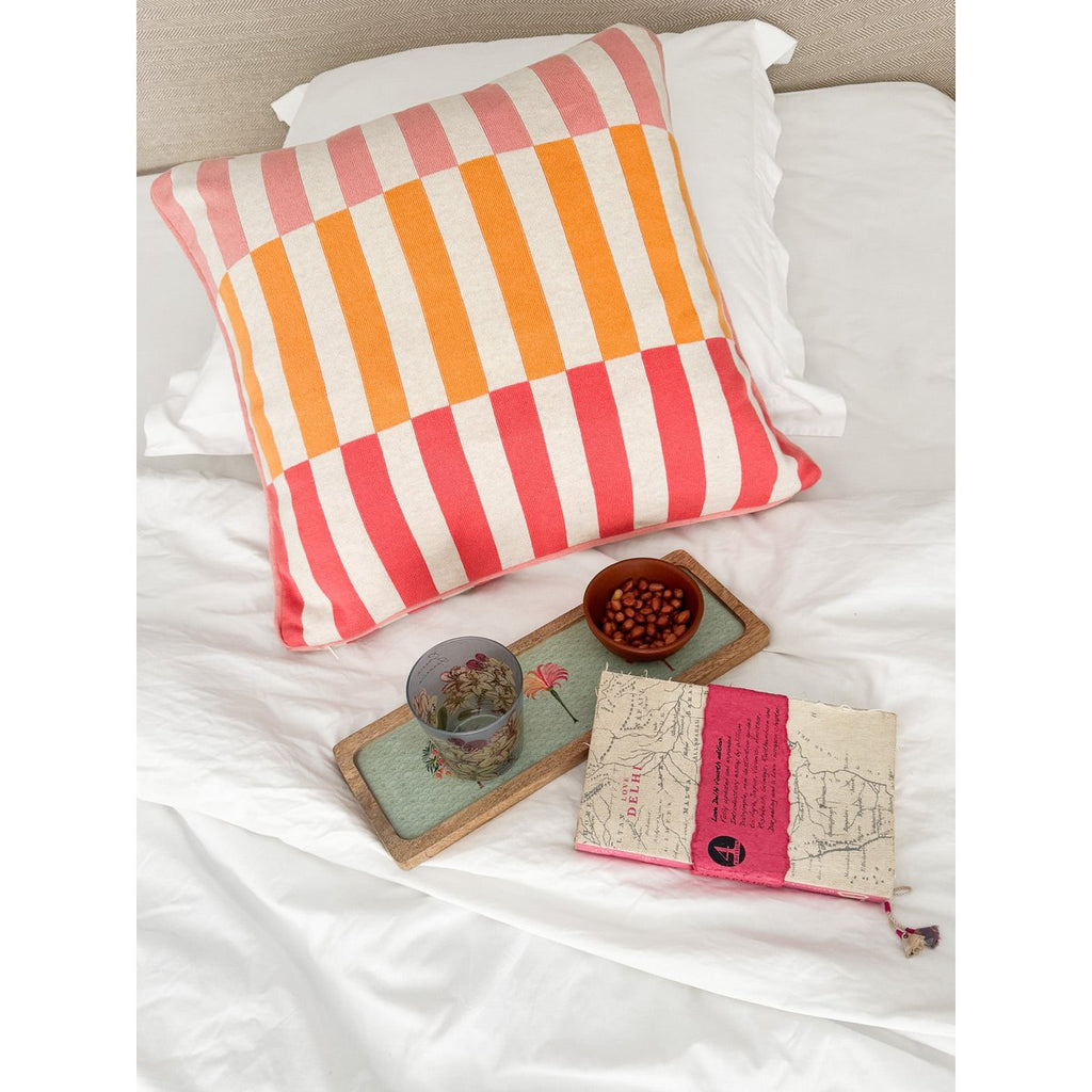 Mojo kussen-dekroze roze, zachte jacquard gebreide katoen.