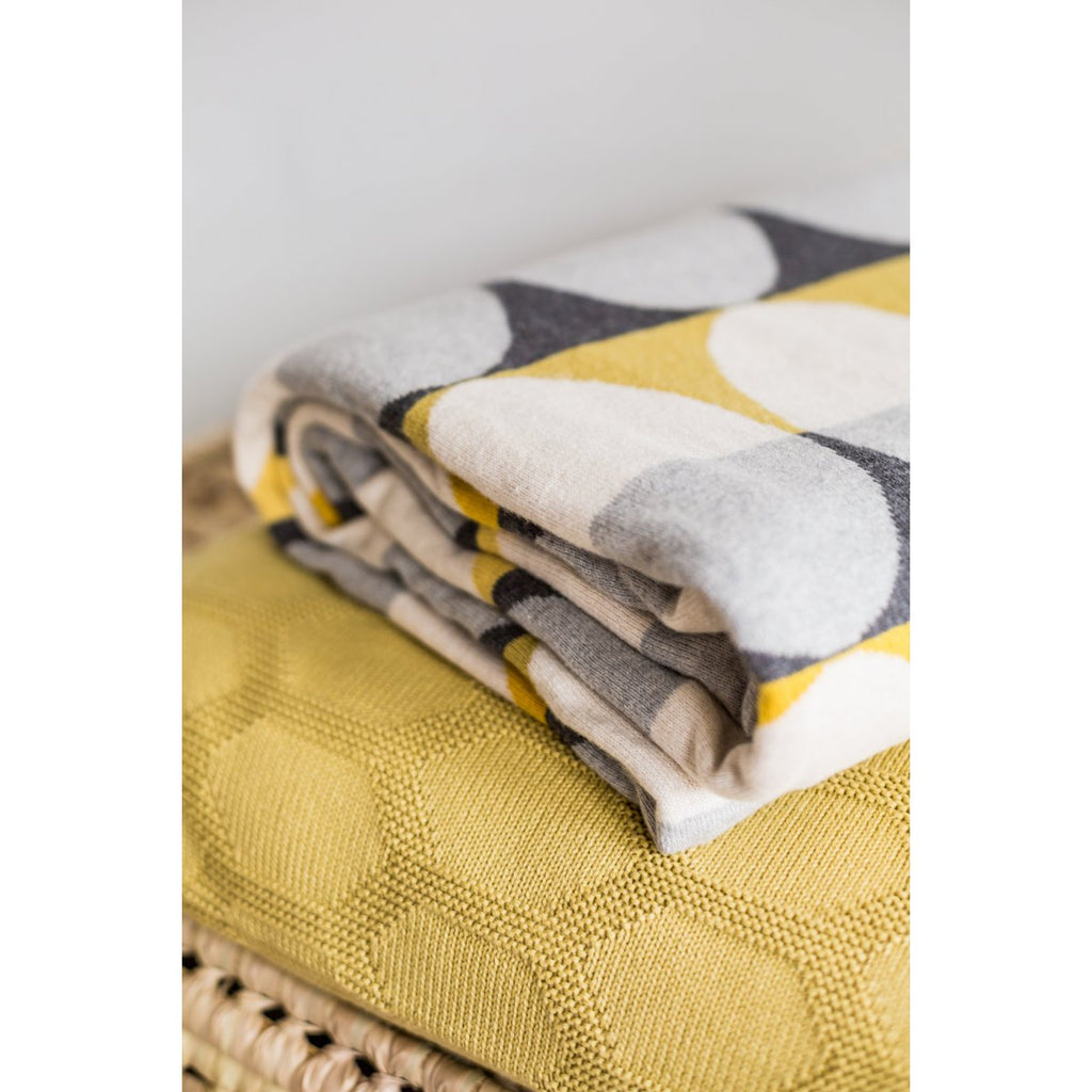 Olivia blanket yellow, soft jacquard knitted cotton