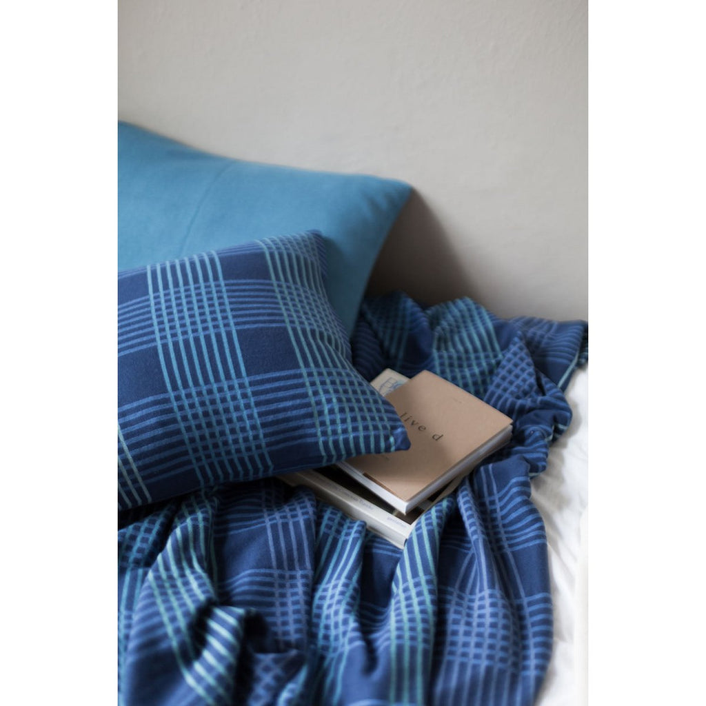 Ruth Blanket Blue, soft jacquard knitted cotton