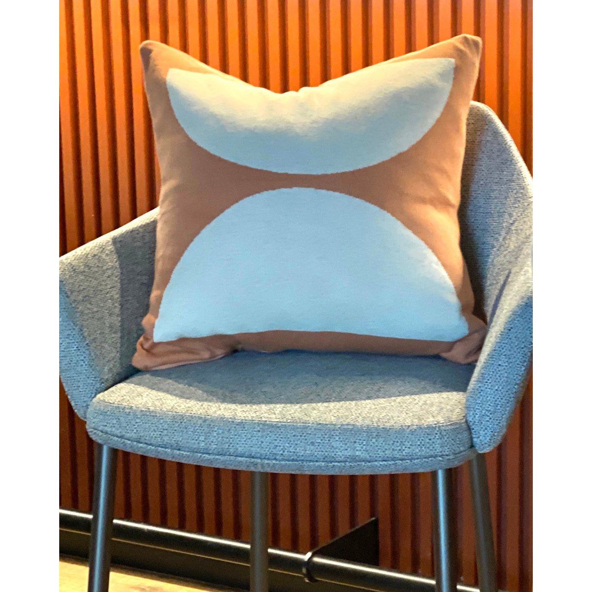 Ella kussenhoes perzik, zacht jacquard gebreid katoen