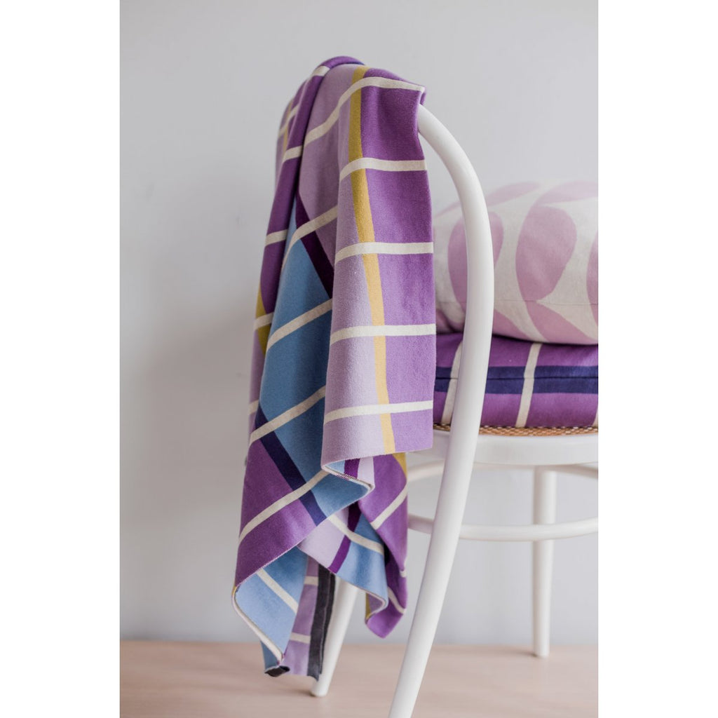 Alvin Blanket Purple, soft jacquard knotted cotton