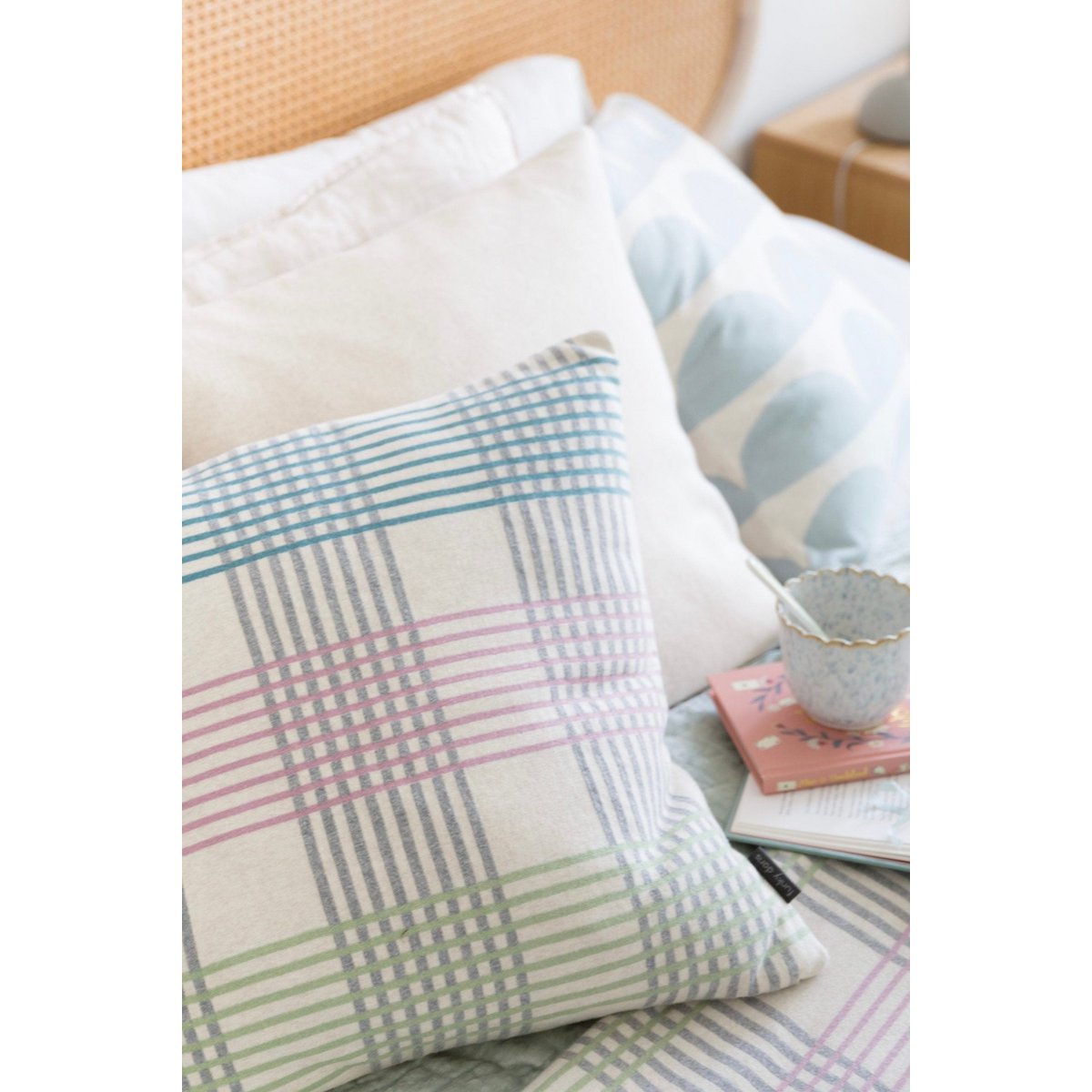 Ruth kussenhoes paars, zacht jacquard gebreid katoen